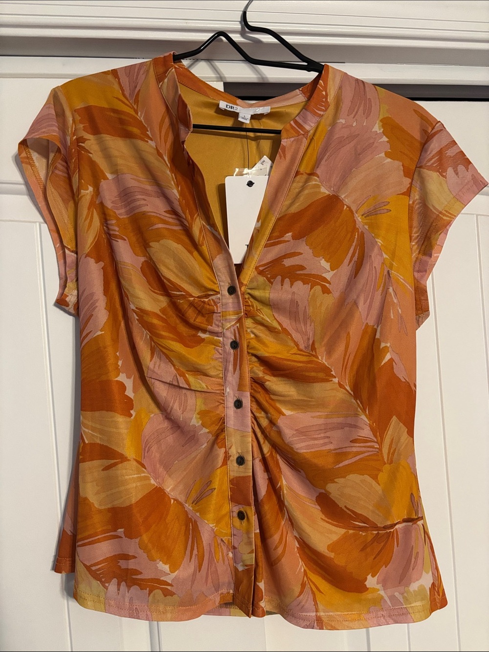 DR2 Button-Front Ruched Cap Sleeve Top in Rust and Pink
